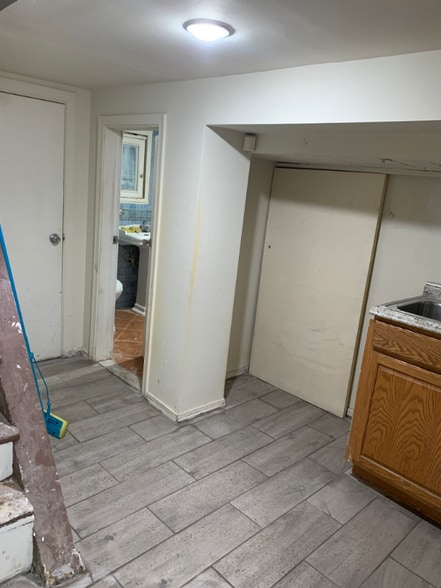 Building Photo - 156 Beach St