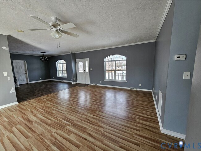 Building Photo - 5195 Lennie Rd