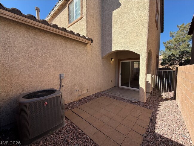 Building Photo - 9936 Fountain Walk Ave