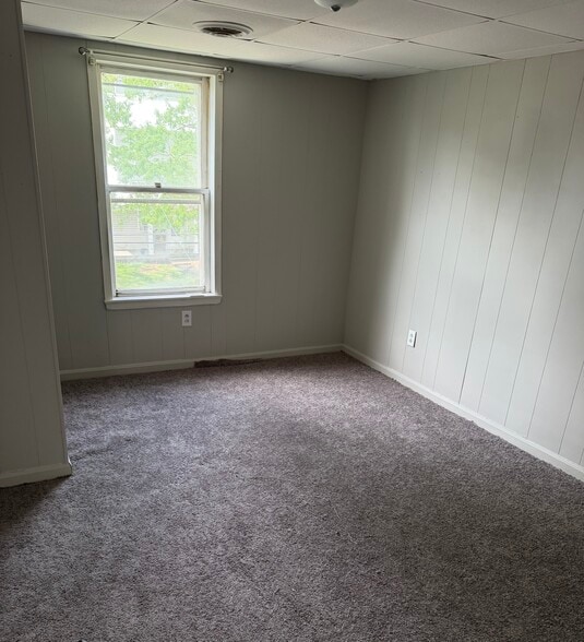 Building Photo - 319 W Water St