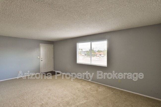 Building Photo - 6653 N 27th Ave