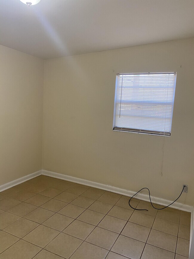 Building Photo - 8459 Herlong Rd