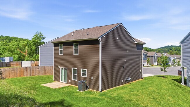 Building Photo - 2900 Bogart Ln