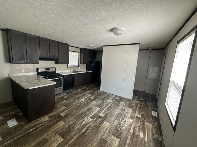 Building Photo - 103 Birdsall Dr