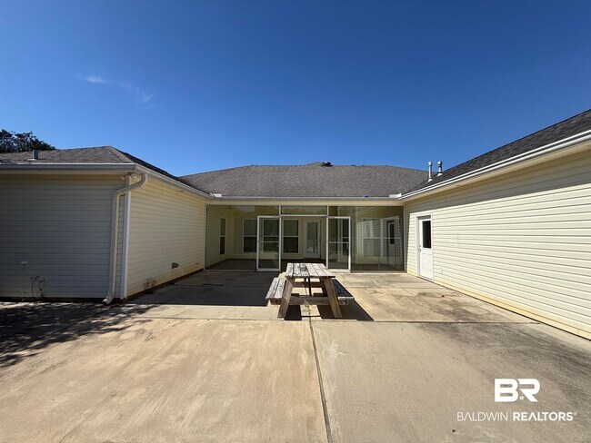 Building Photo - 9090 Pleasant Rd