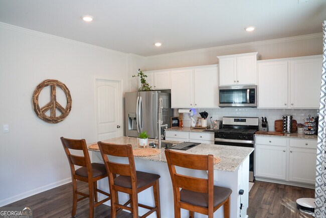 Building Photo - 3156 Ellenton Dr