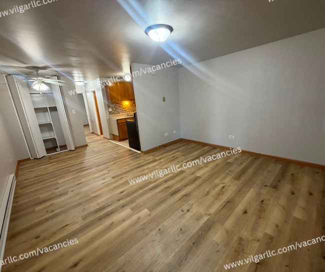 Building Photo - 8841 Schneider Ave