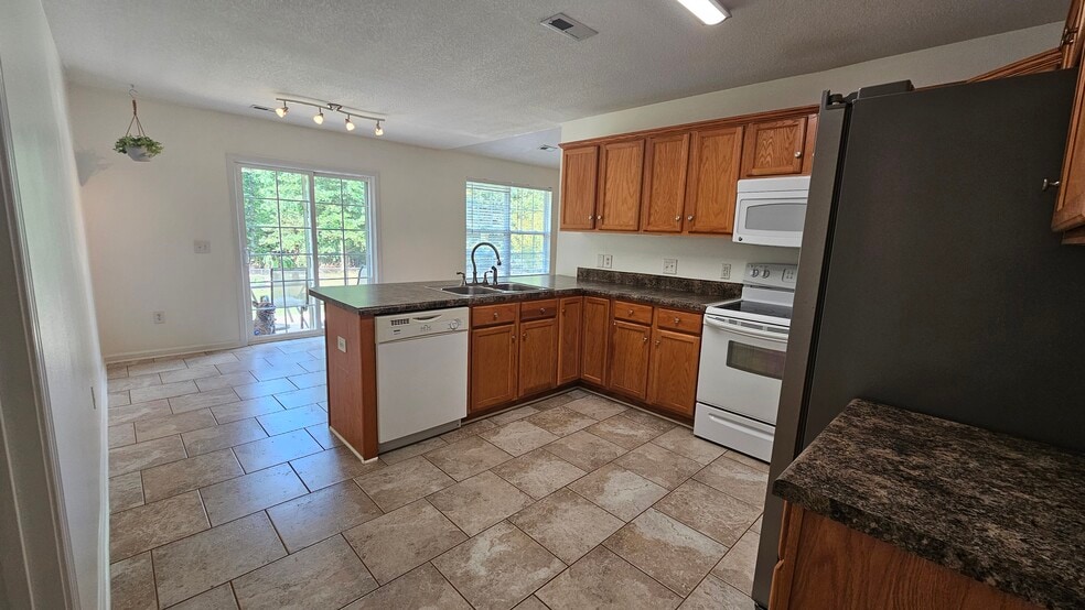 Building Photo - 203 Turkey Trot Rd