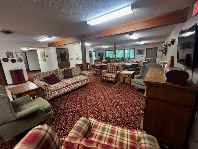 Building Photo - Oak Ridge Manor Senior 62+ Apartments