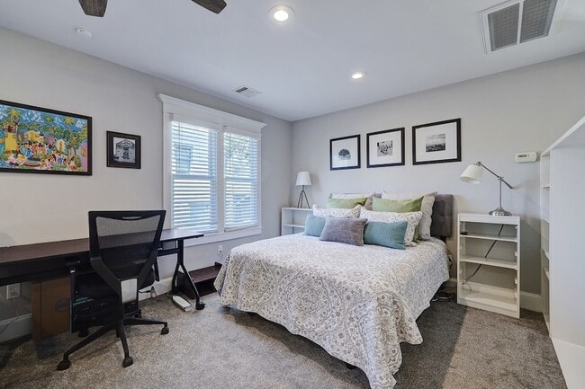 Building Photo - 516 Heights Blvd