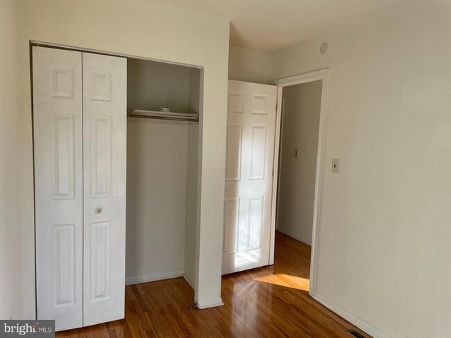 Building Photo - 28 Keith St