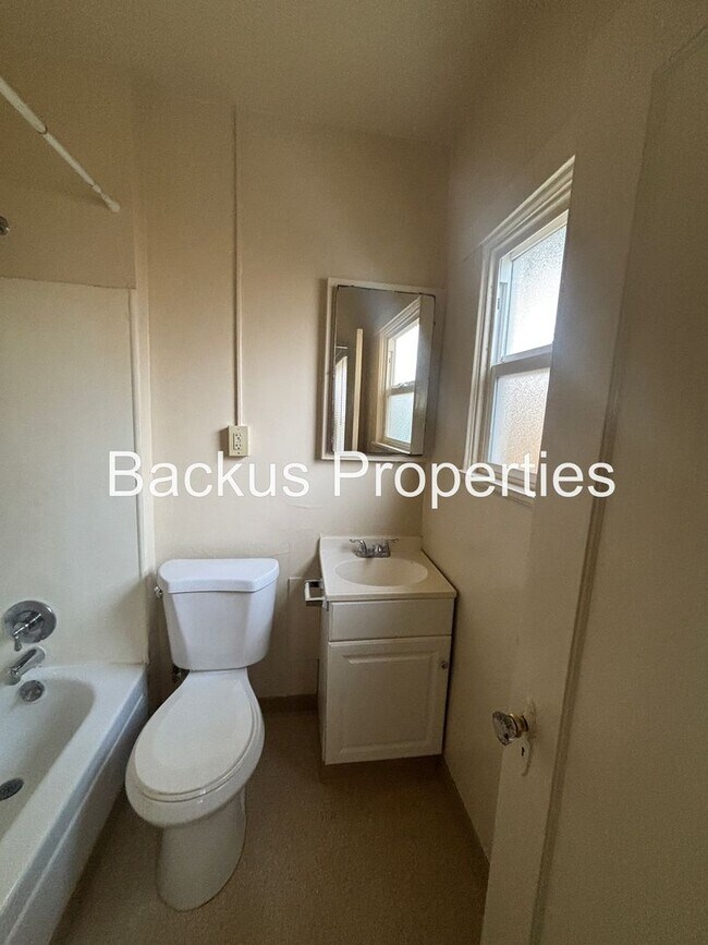 Building Photo - 41 Villa St