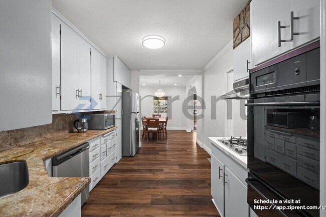 Building Photo - 3606 Barrett Ave