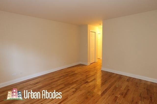 Building Photo - 555 W Arlington Pl