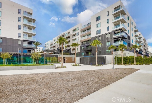 Building Photo - 3214 Rivington