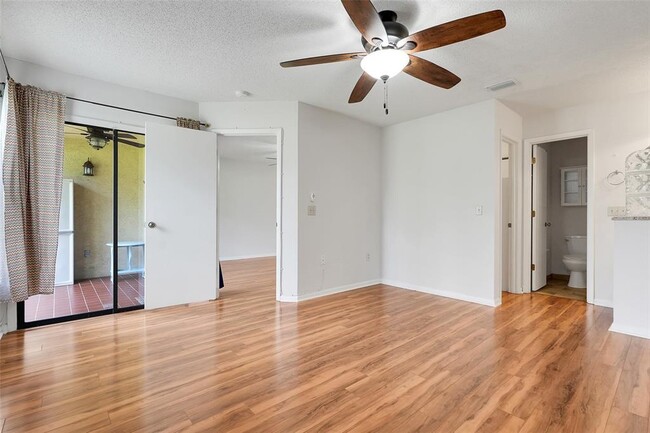Building Photo - 3112 S Semoran Blvd