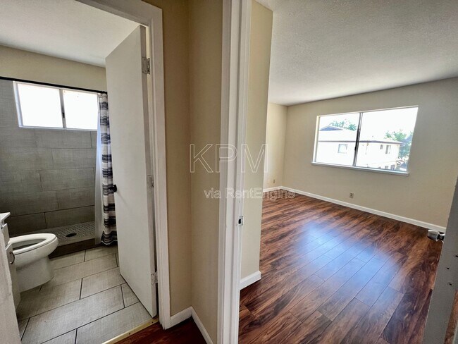 Building Photo - 2946 Peachtree Dr