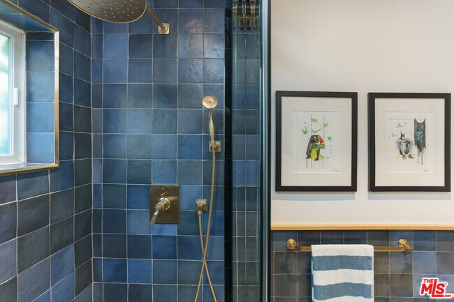 Building Photo - 4880 Queen Florence Ln