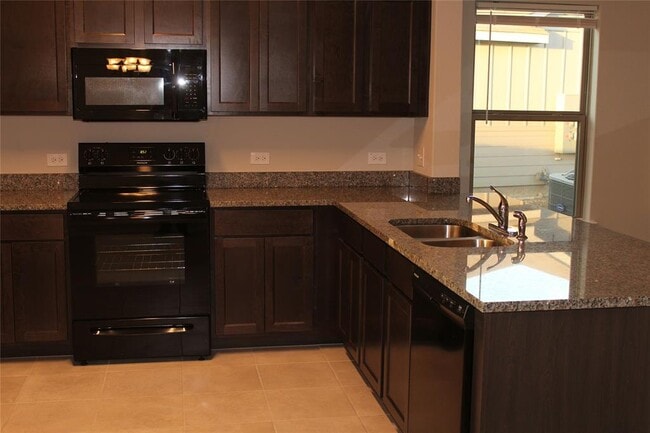 Building Photo - 1220 Garland Rd