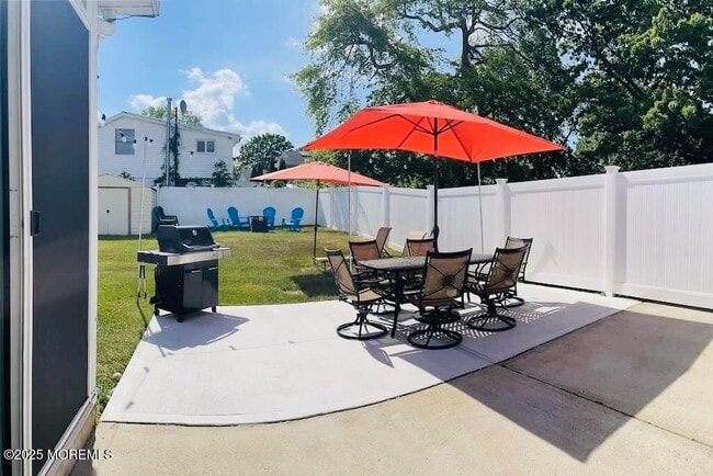 Building Photo - 425 Yale Ave