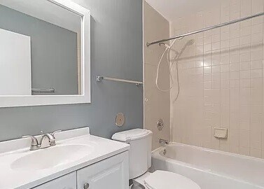 Building Photo - 200 Spring Maiden Ct