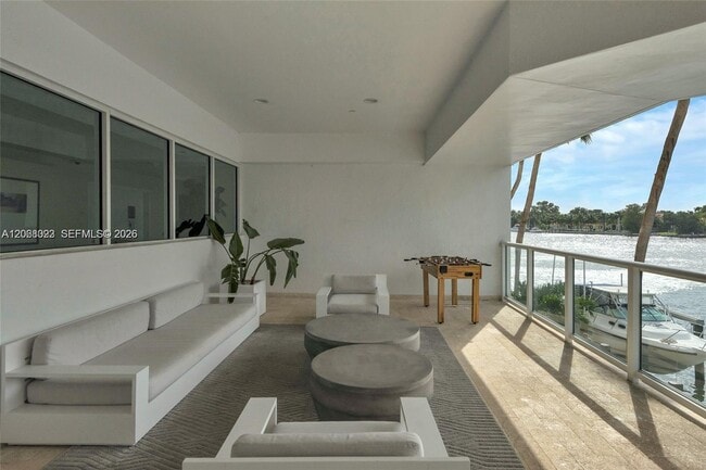 Building Photo - 5900 Collins Ave