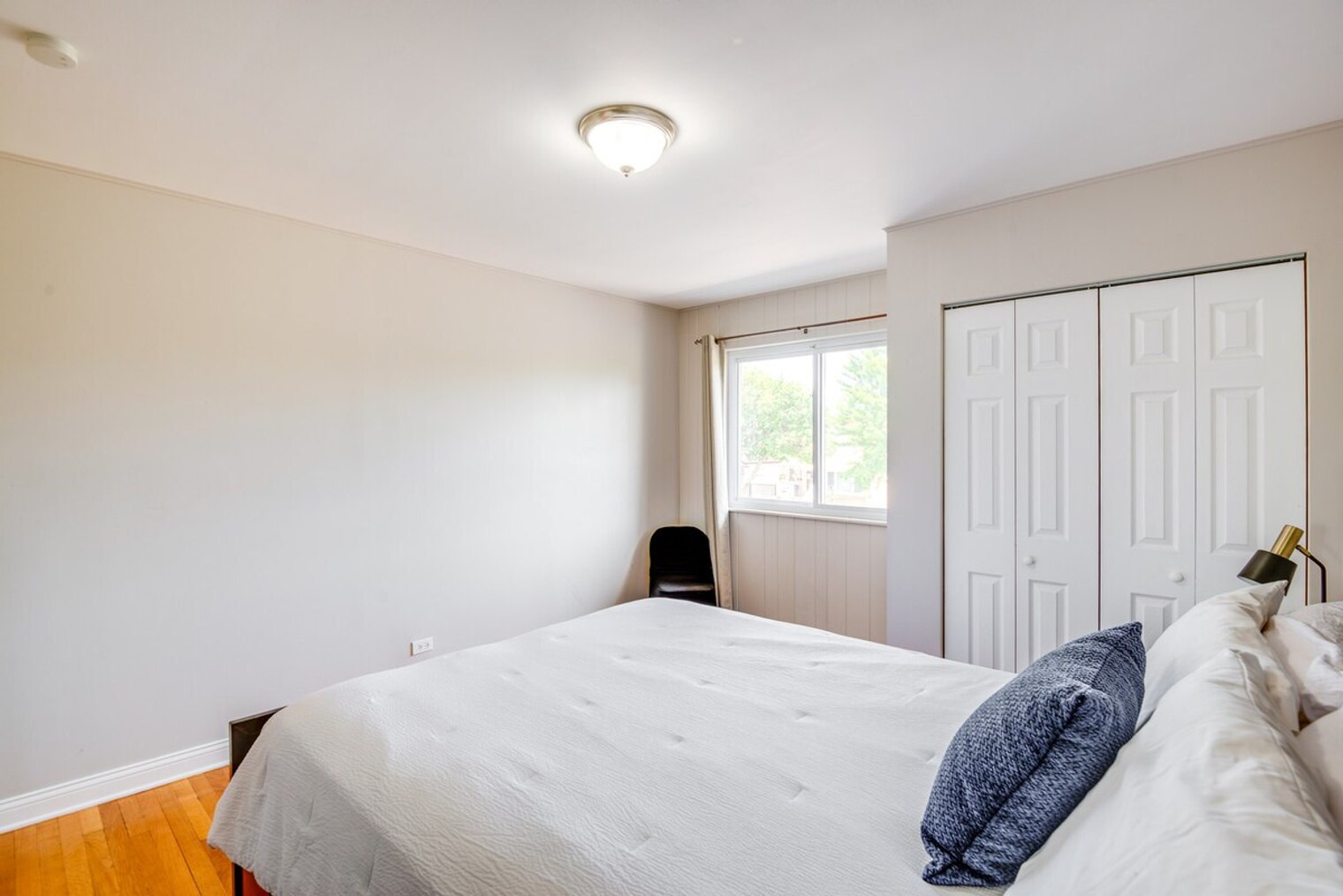 Building Photo - 8136 S Kedzie Ave