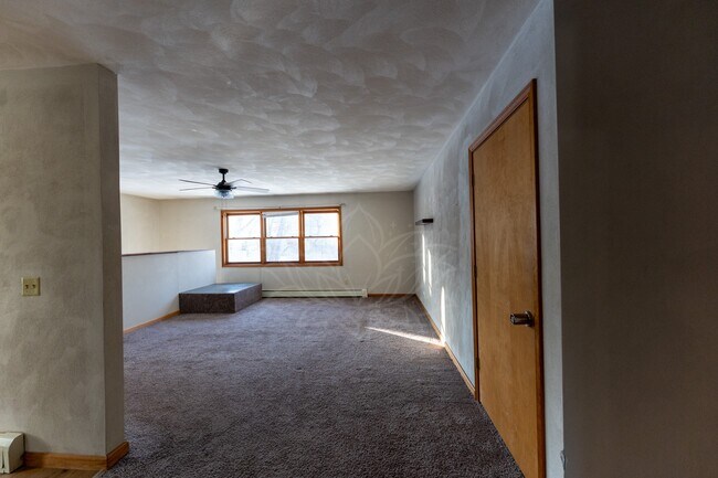 Building Photo - 89 S Washington St