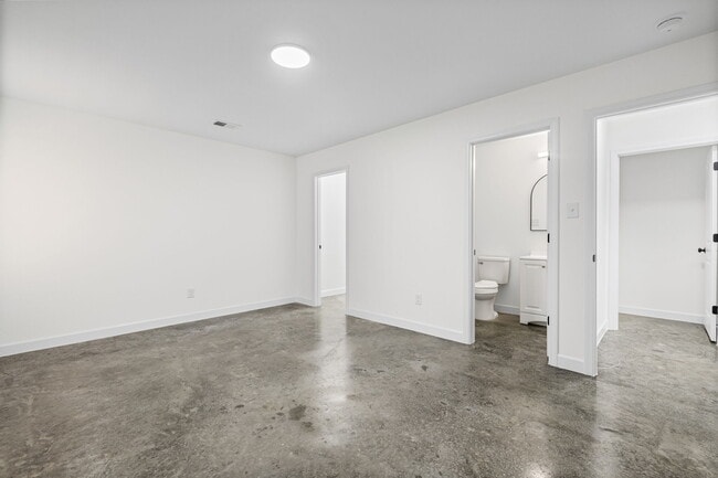 Building Photo - 1422 Rozelle St