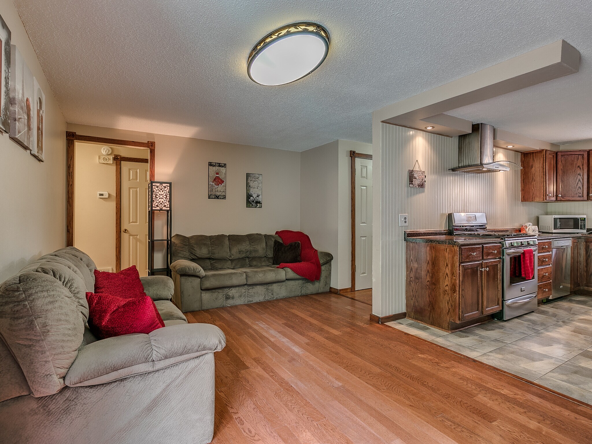 Building Photo - 1548 Bradley Pl