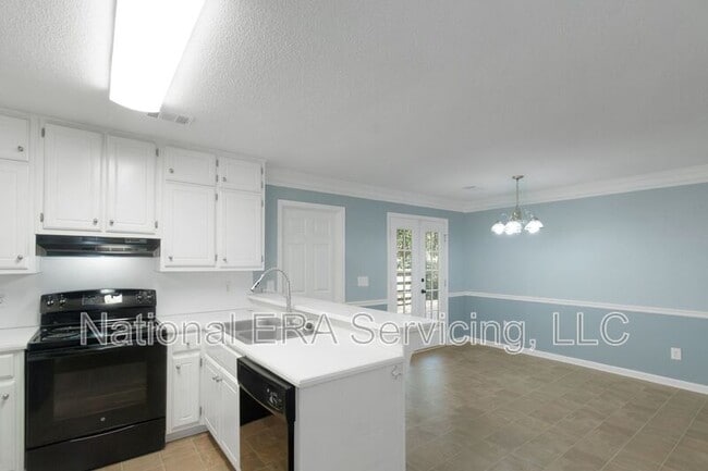 Building Photo - 30 Oaklake Ct