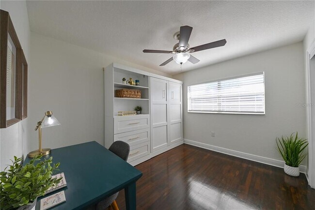 Building Photo - 4503 S Cortez Ave