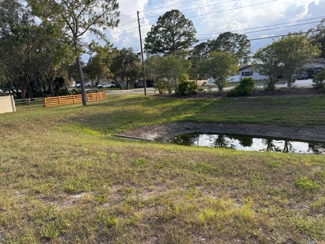 Building Photo - 1911 S Palomar Dr