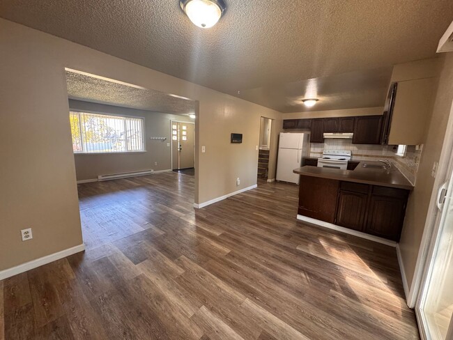 Building Photo - HANGMAN VALLEY 4 BEDROOM HOME