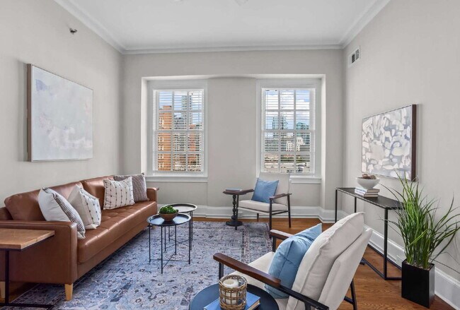 Building Photo - "Modern Comfort Awaits: Spacious 2-Bed, 2-Bath Condo with Elegance in the Heart of Atlanta"