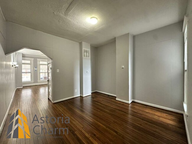 Building Photo - 3 Bedroom with Fenced Yard and Spacious Primary Bedroom near Coppin University