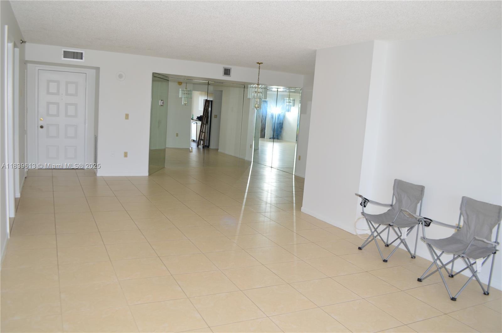 Building Photo - 1201 S Ocean Dr