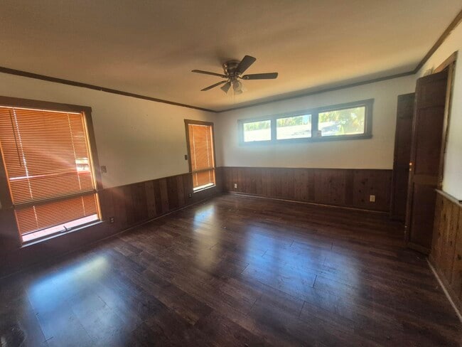 Building Photo - 2327 Polk St