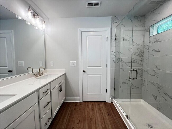 Building Photo - 713 Stickley Oak Way