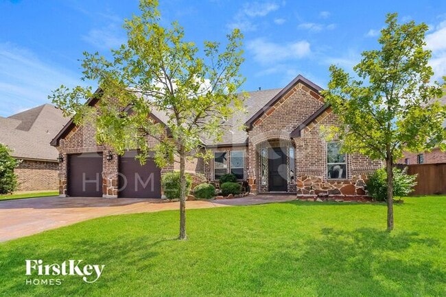 Building Photo - 723 La Paloma Rd