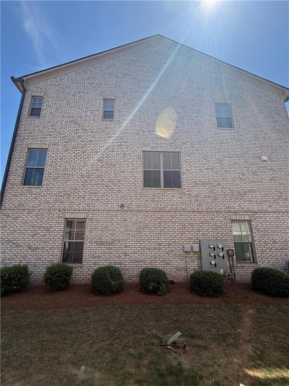 Building Photo - 2520 Great Silver Fir Aly