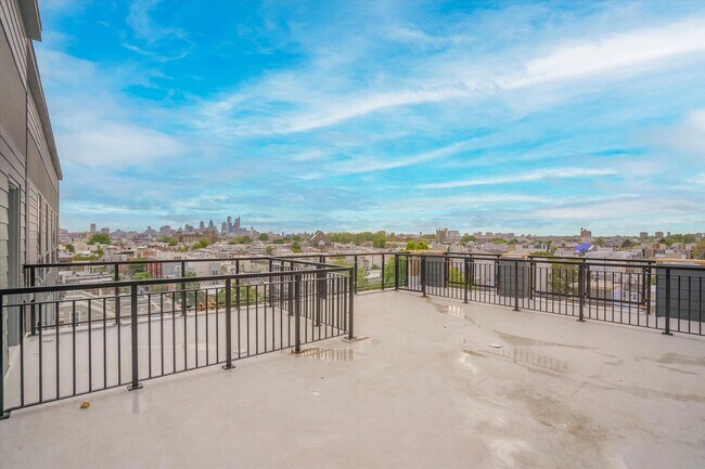 Building Photo - 2636 E York St