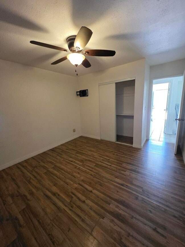 Building Photo - Charming 3-Bedroom Home on Spacious Corner...