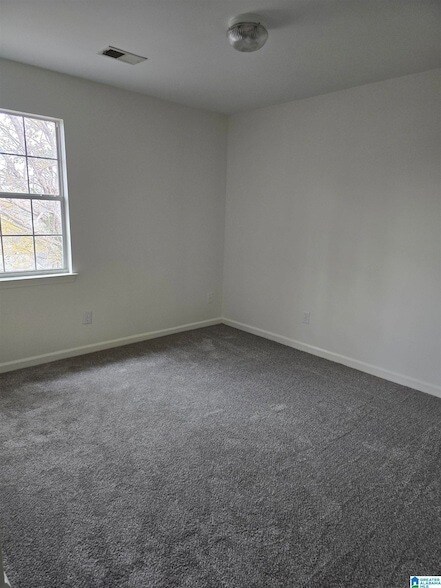 Building Photo - 107 Windsor Ridge Dr