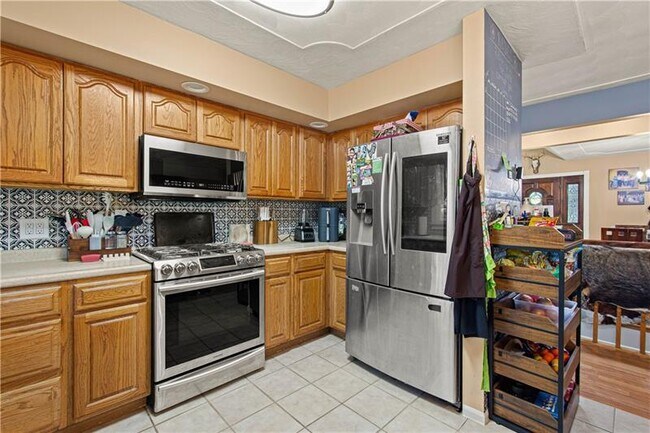Building Photo - 3054 Bedillion Rd