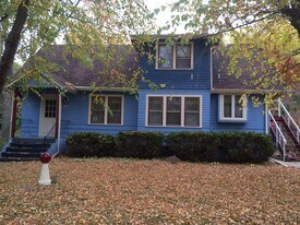 Building Photo - 402 Luster Ave