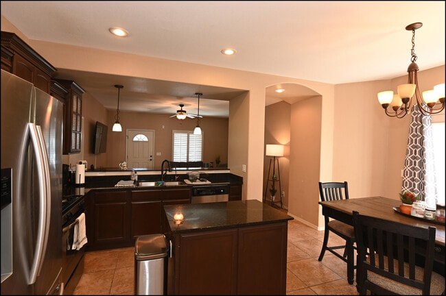 Building Photo - 14365 Valley Light Ct