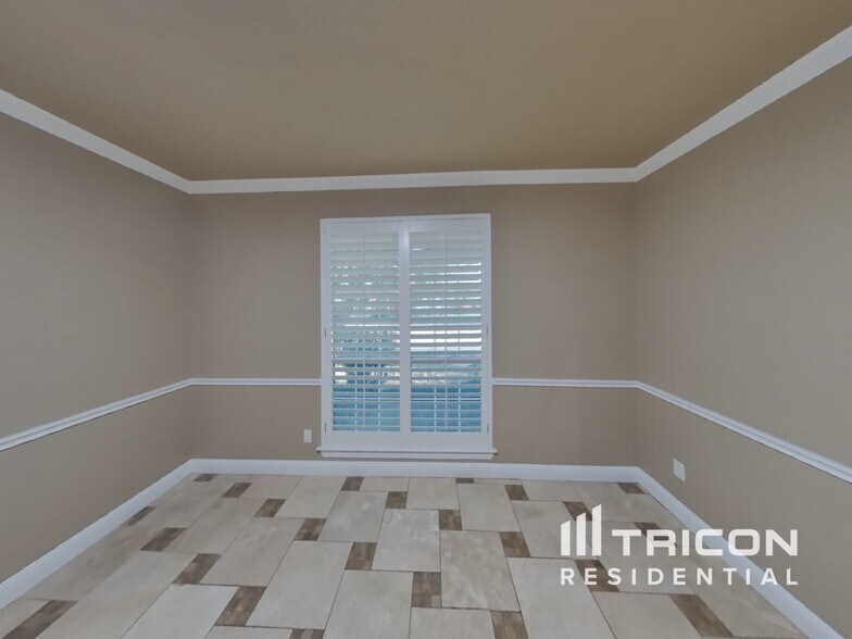Building Photo - 1609 Teakwood Dr