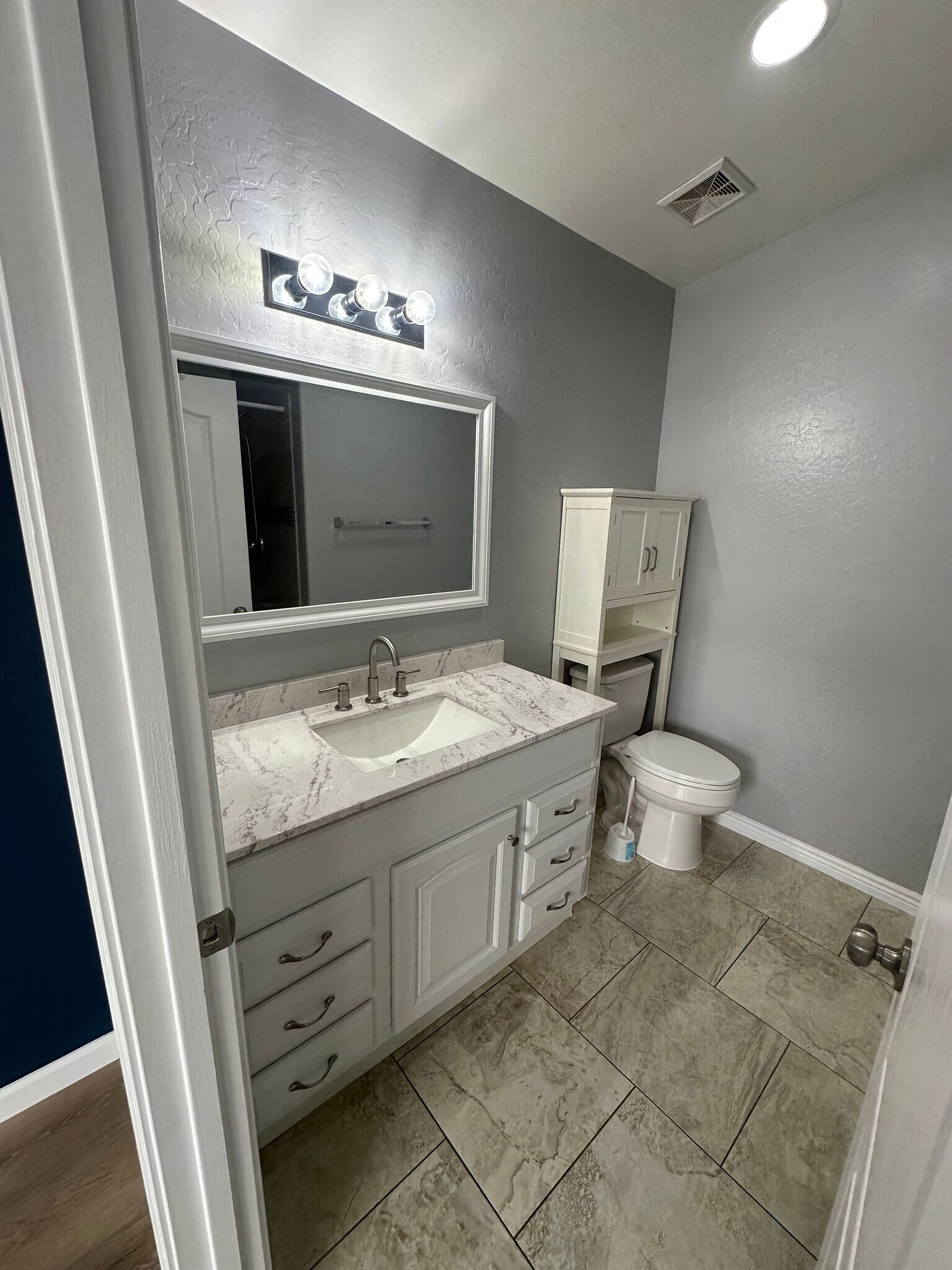 Building Photo - 17610 N 17th Pl