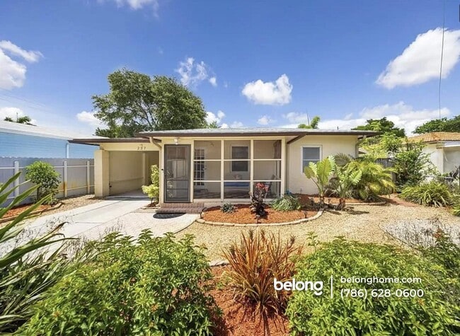 Building Photo - 237 SW 20th St